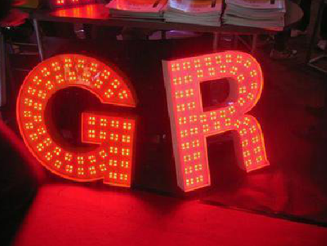 南宁LED发光字常见的安装误区。